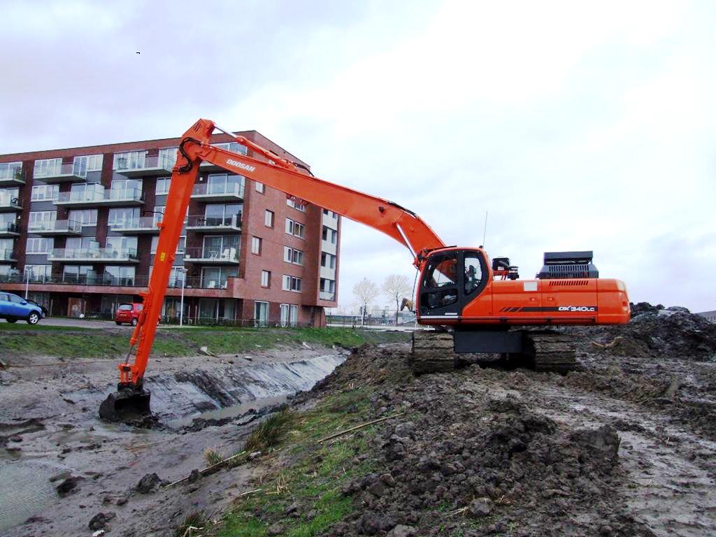 EIK Long Reach DX340LC